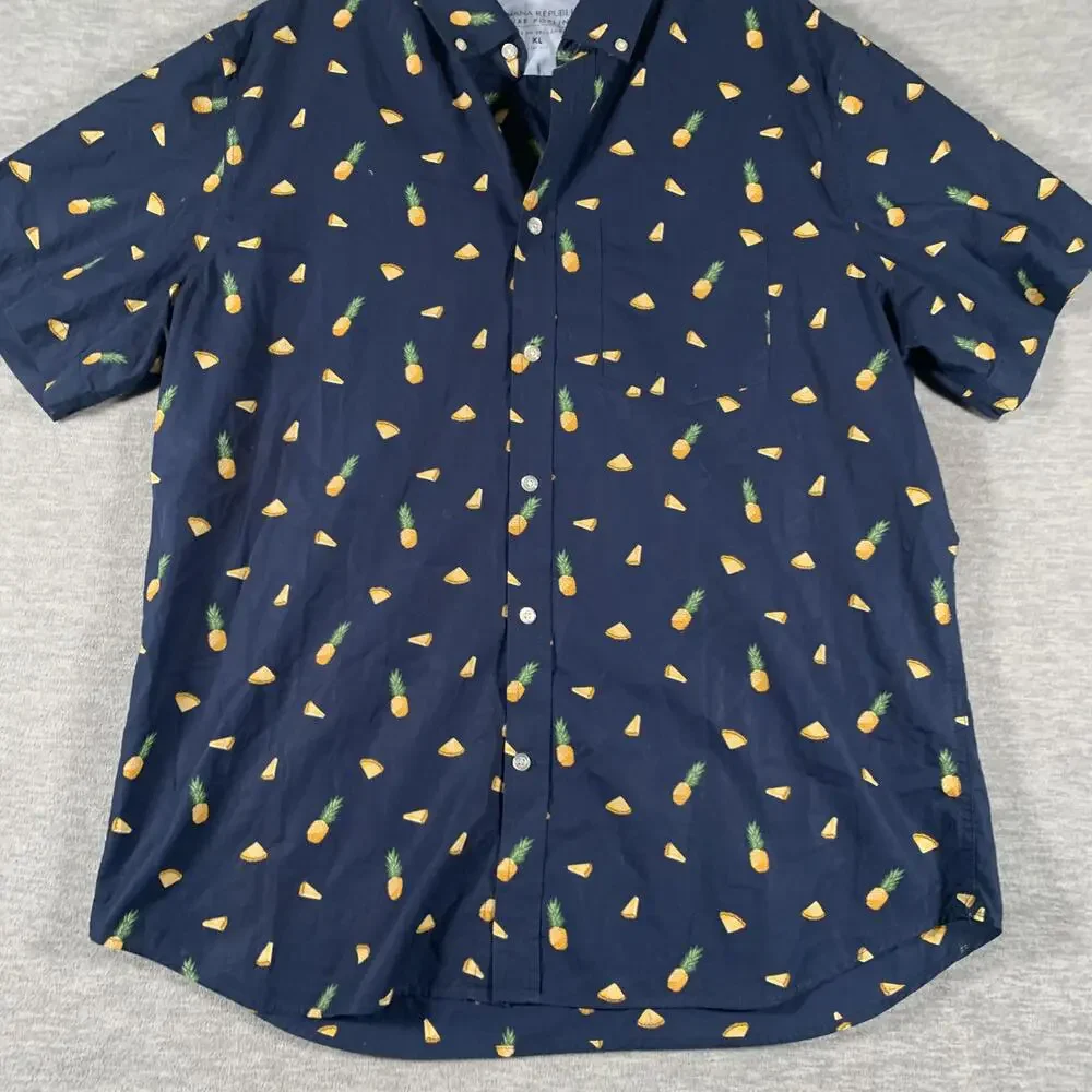 Banana Republic brand banana